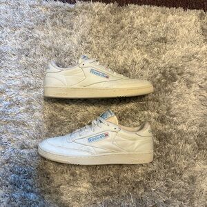 Reebok Vintage Club C '85 white/light blue M11